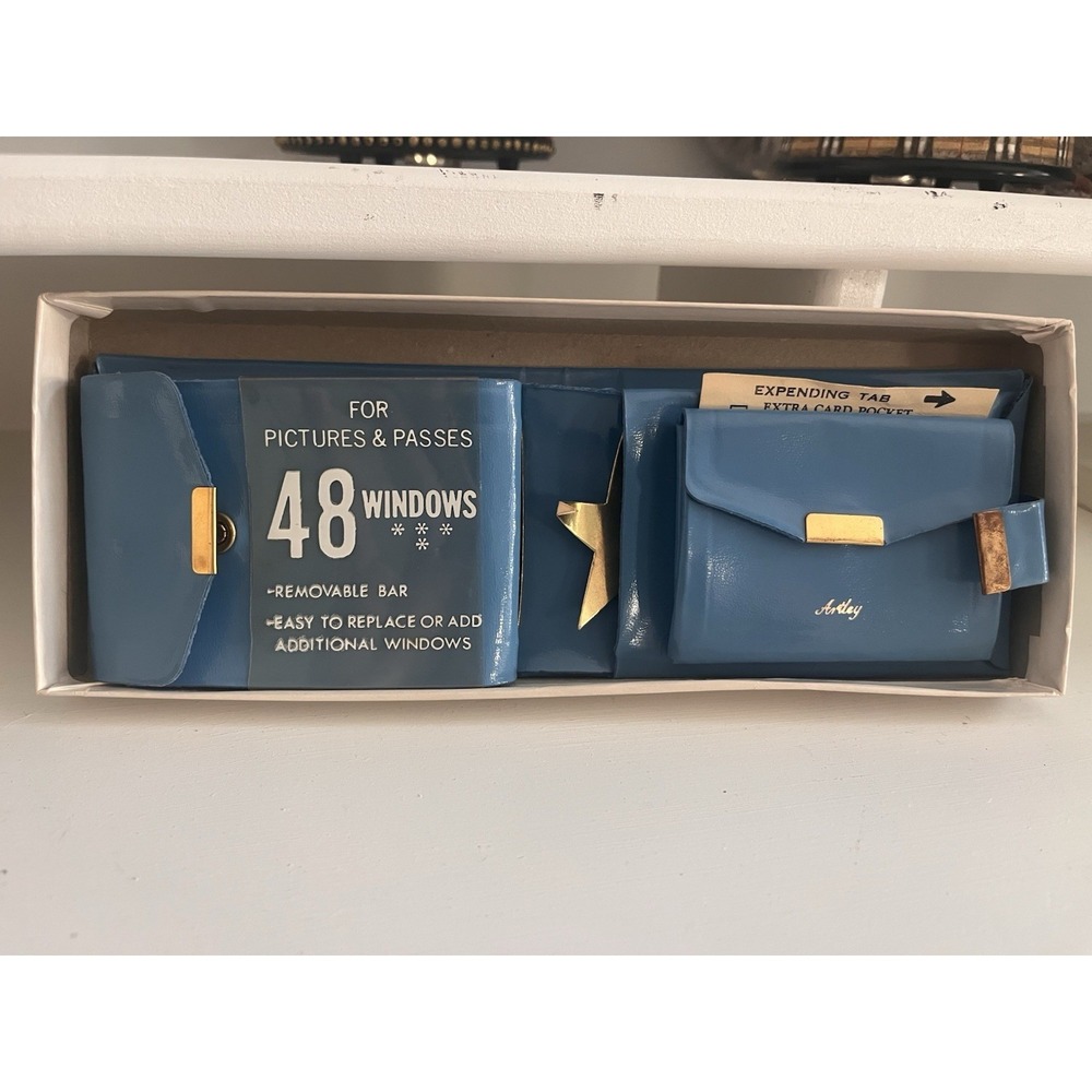 NOS 1960s Ladies Billfold Photo Holder Wallet Blue New Money